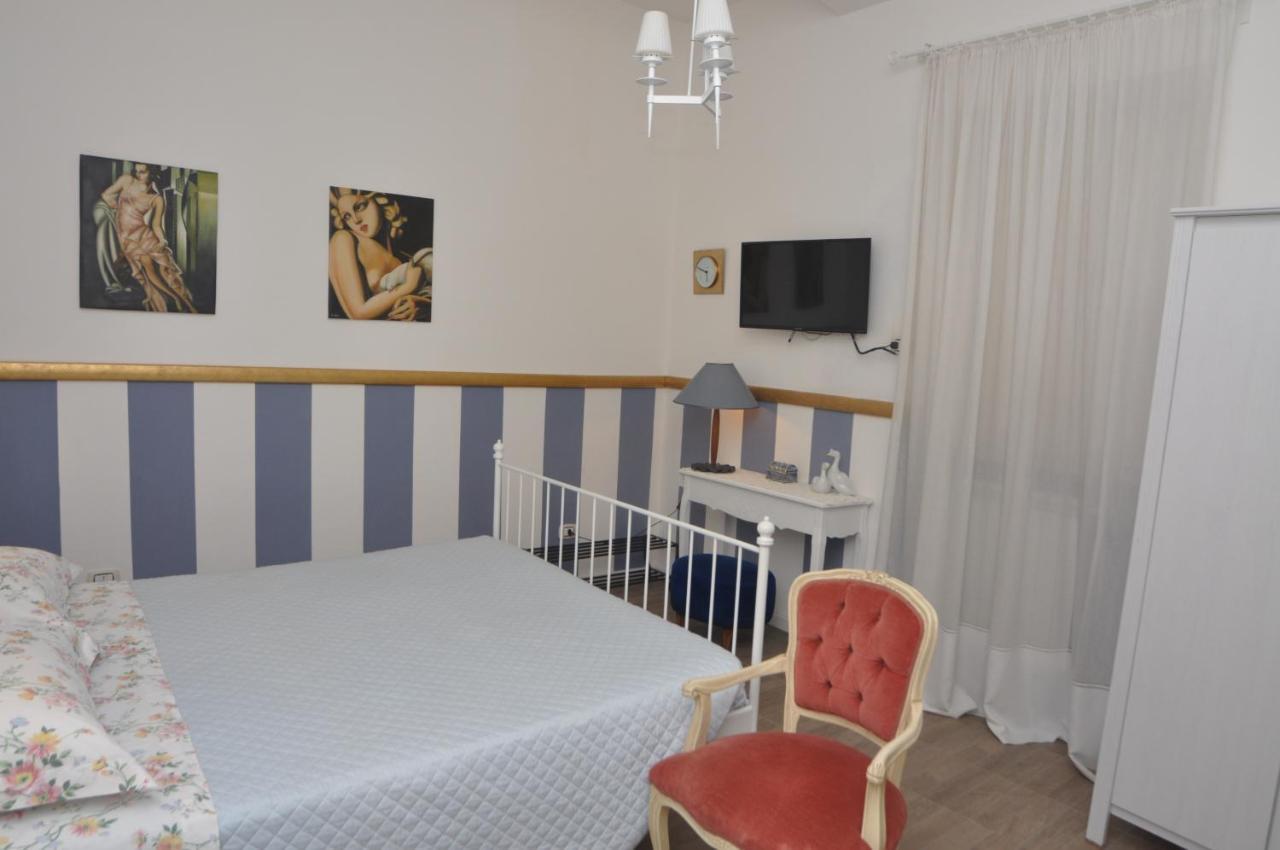 Brenta 12 Panzió Messina Kültér fotó
