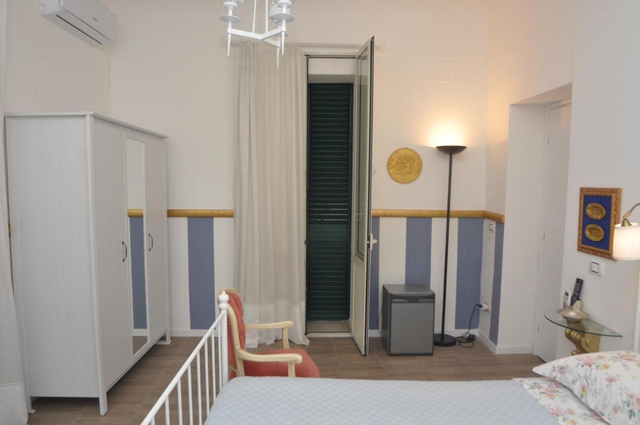 Brenta 12 Panzió Messina Kültér fotó