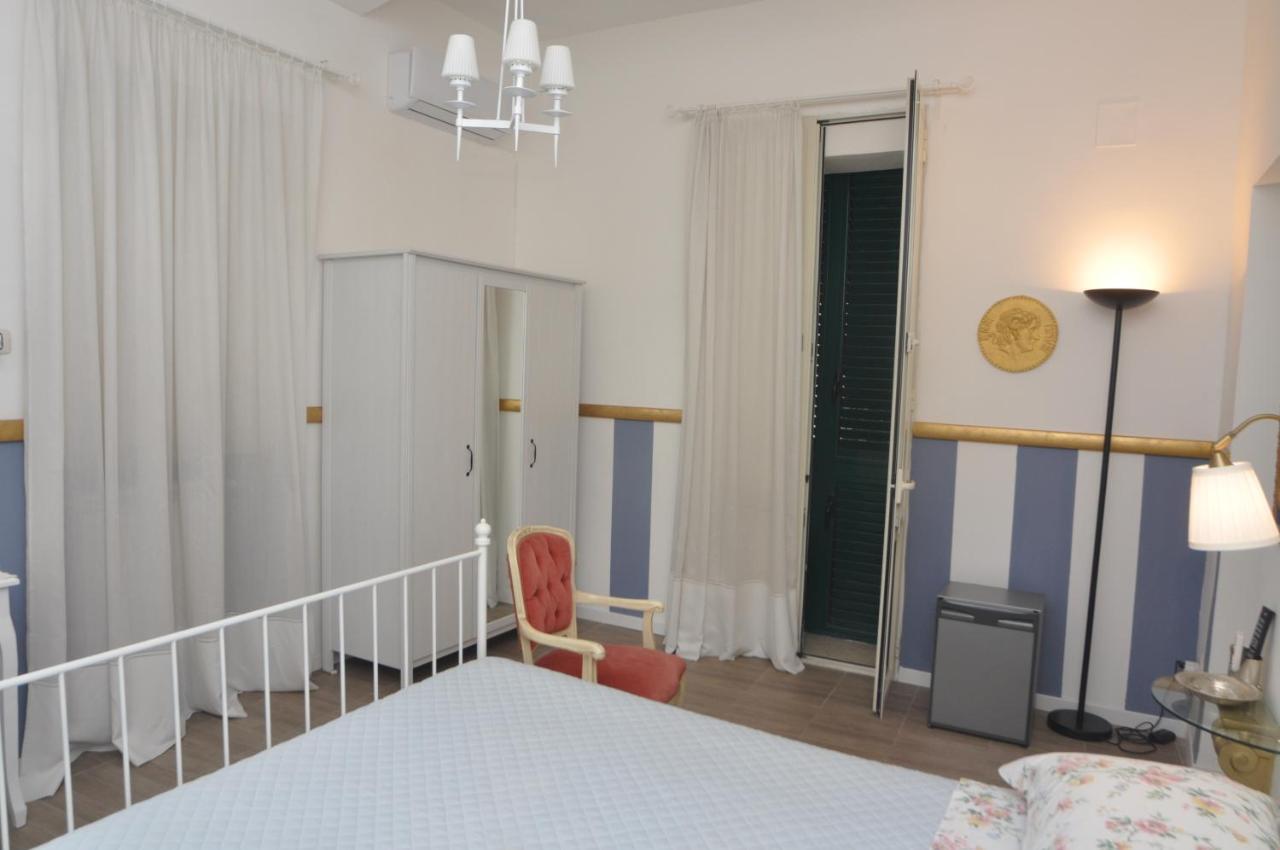 Brenta 12 Panzió Messina Kültér fotó